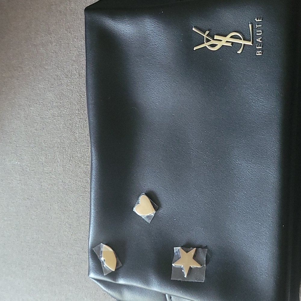 Makeup bag